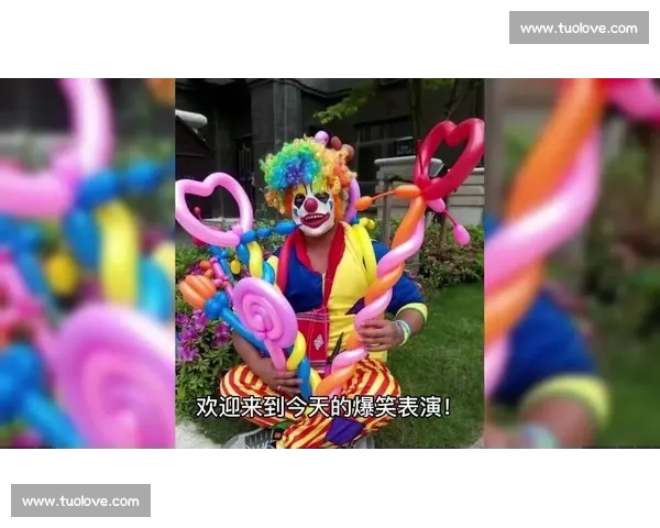 《拳击场上笑料百出 大力士变身小丑 这一场比赛让观众笑到肚子疼》